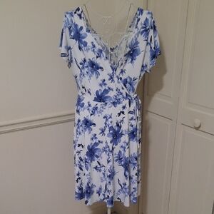 Kaileigh Blue Floral Midi Dress